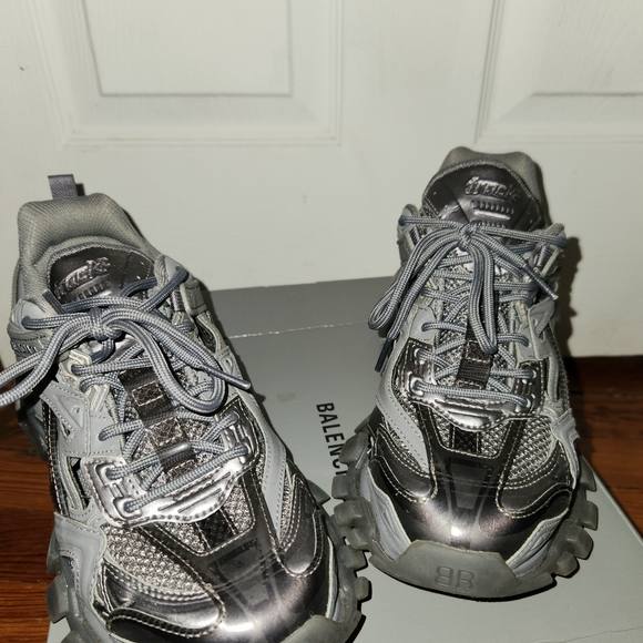 Balenciaga Metallic Sneaker - Picture 7 of 7